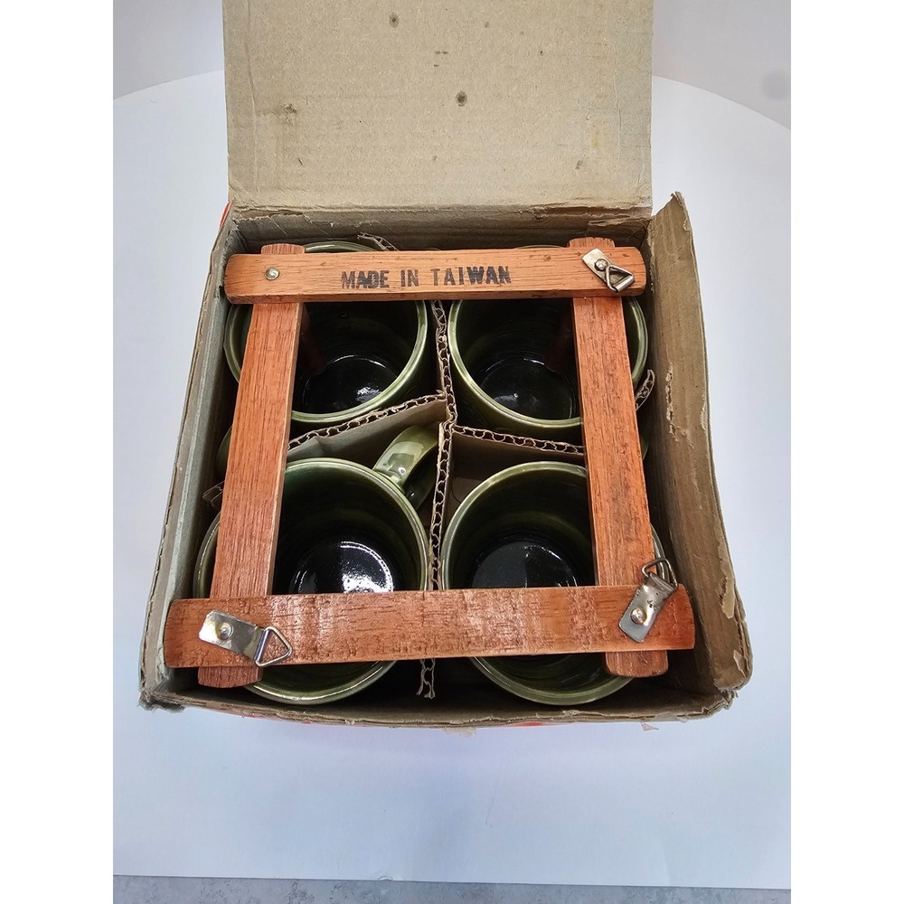 Vintage Avocado Green Mug Set of Four with Hanging Wall Rack 1970's Japan NIB - Picture 12 of 14